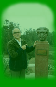 Mario Cabrejos con Julio C. Tello